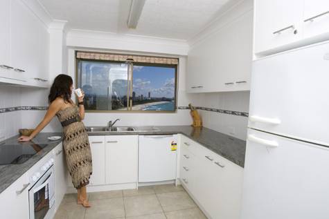 2 Bedroom Apartment
 - Gemini Court Holiday Apartments